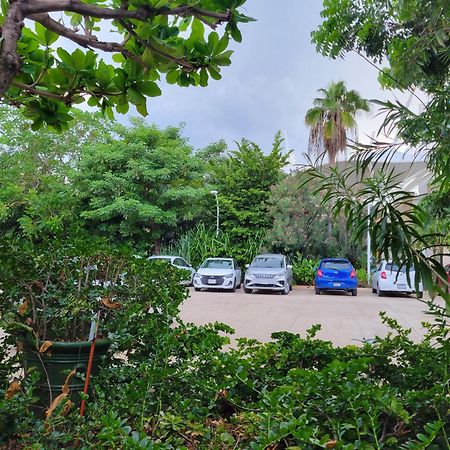 Beachfront Getaway Condo Cancun Bagian luar foto