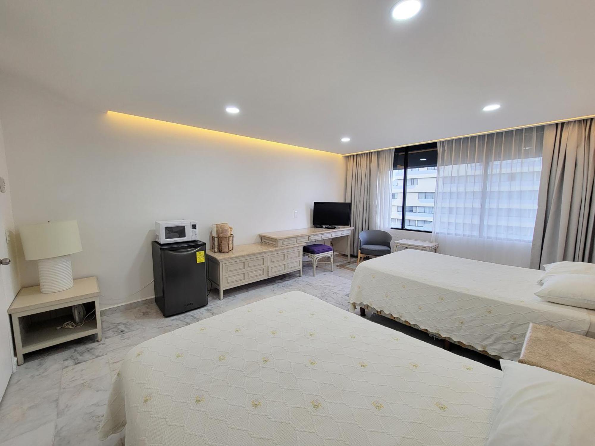 Beachfront Getaway Condo Cancun Bagian luar foto