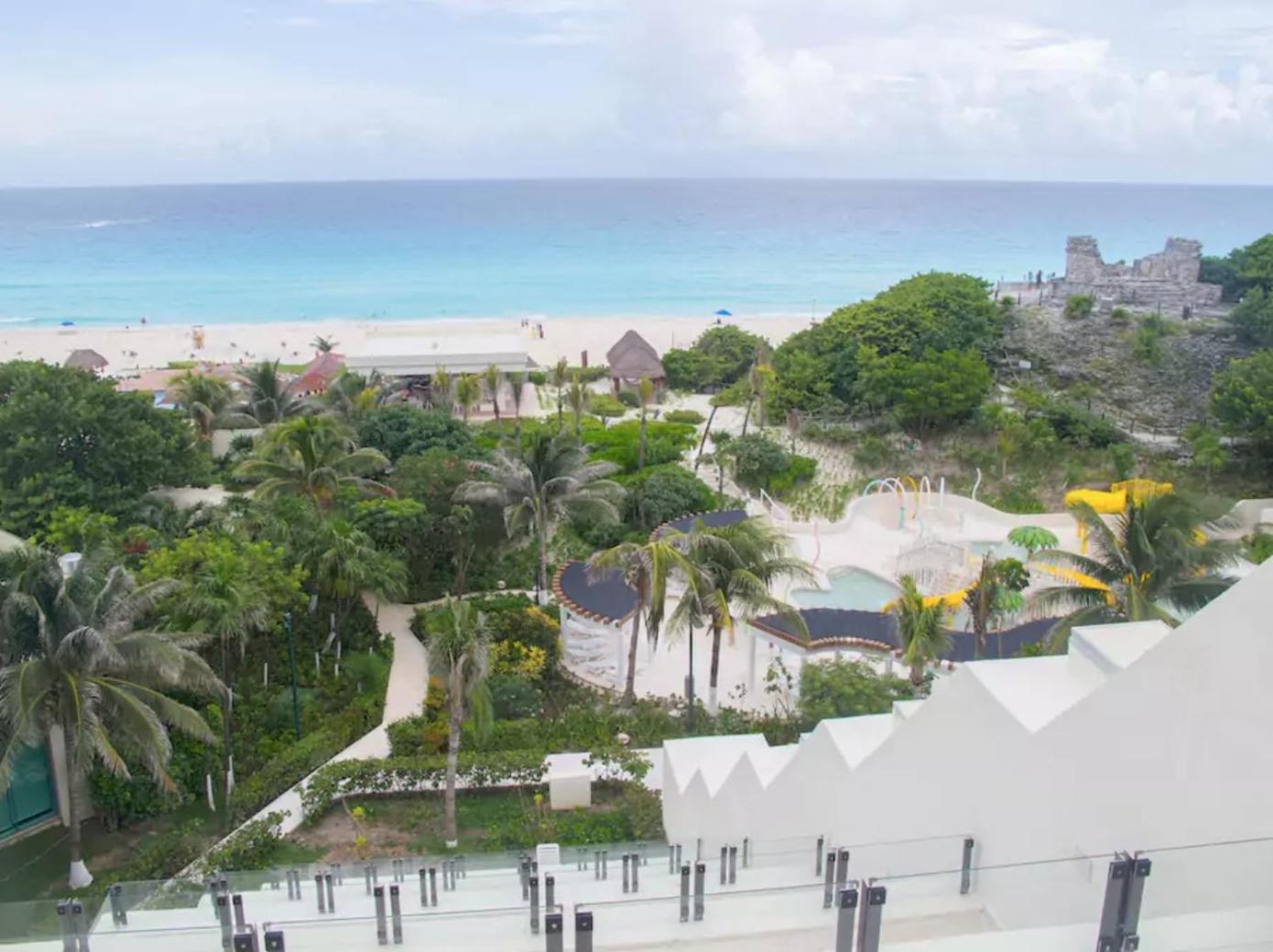 Beachfront Getaway Condo Cancun Ruang foto